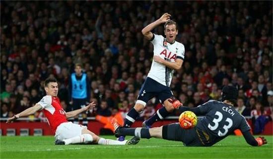 球迷们关注 球迷们关注